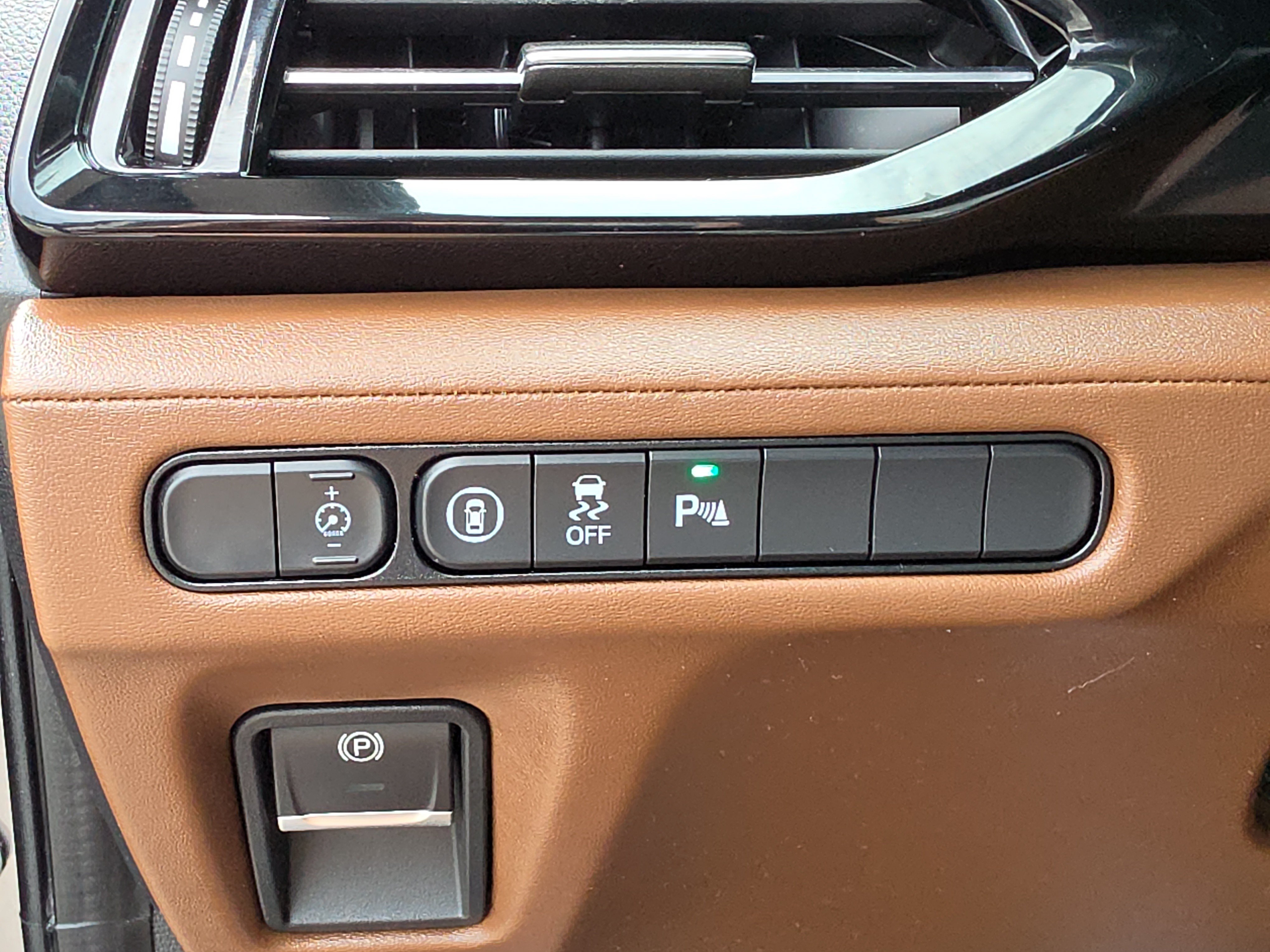 Used 2023 Acura MDX w/ Technology Package AWD/4WD image 32