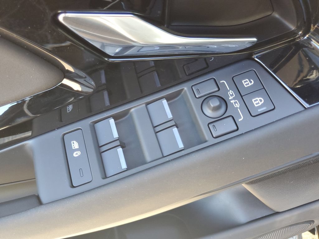 New 2026 Land Rover Range Rover Evoque S AWD/4WD image 9