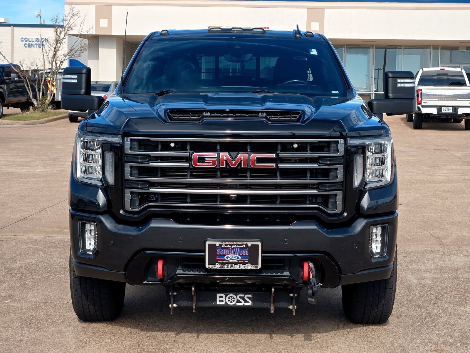 Used 2020 GMC Sierra 2500 AT4 w/ AT4 Premium Package image 8