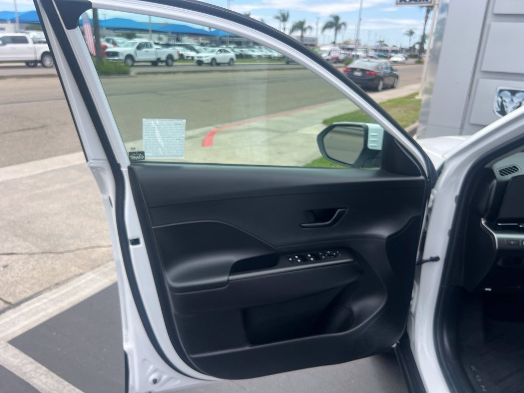 Used 2025 Hyundai Kona SEL AWD/4WD image 26