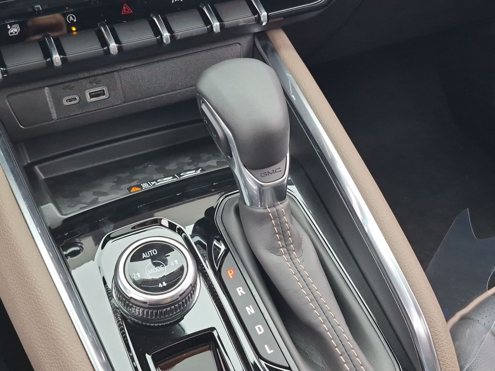 New 2026 GMC Canyon Denali AWD/4WD image 15
