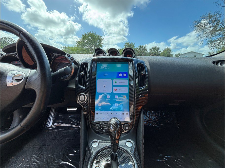 Used 2013 Nissan 370Z Touring w/ Sport Pkg image 11