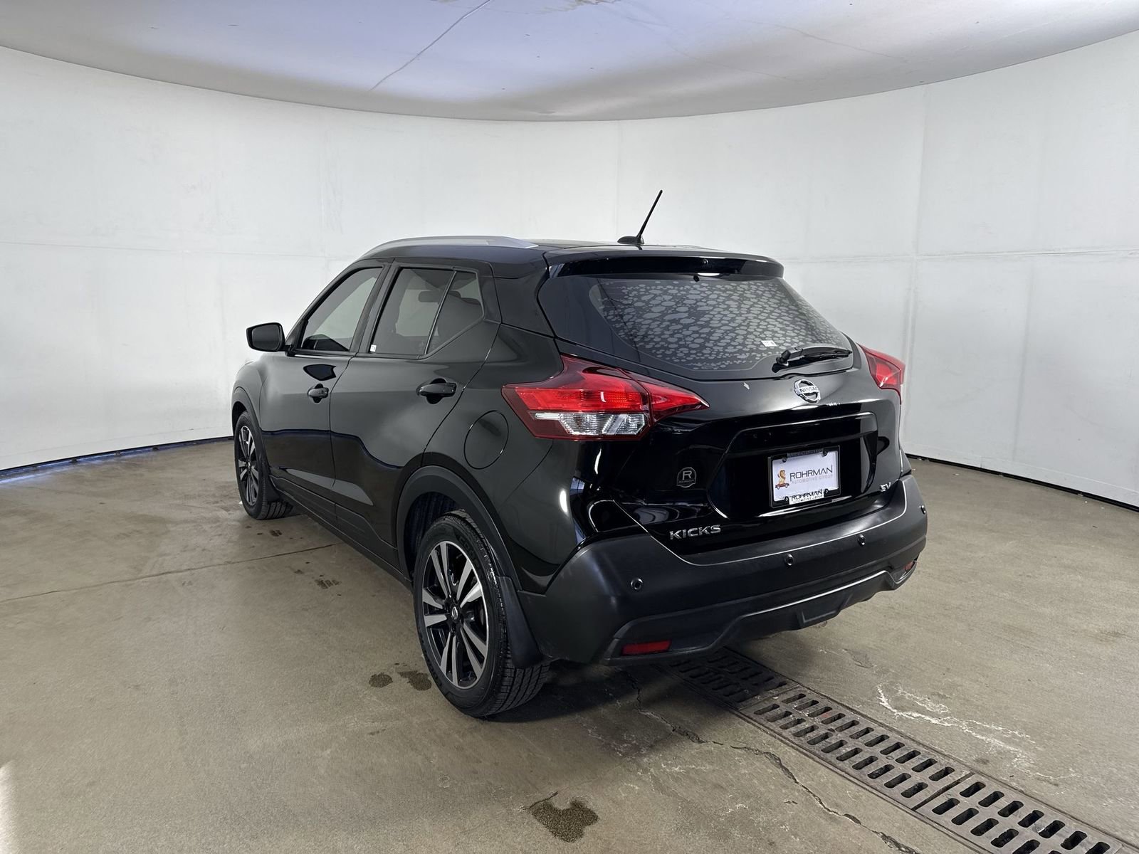 Certified 2020 Nissan Kicks SV image 32
