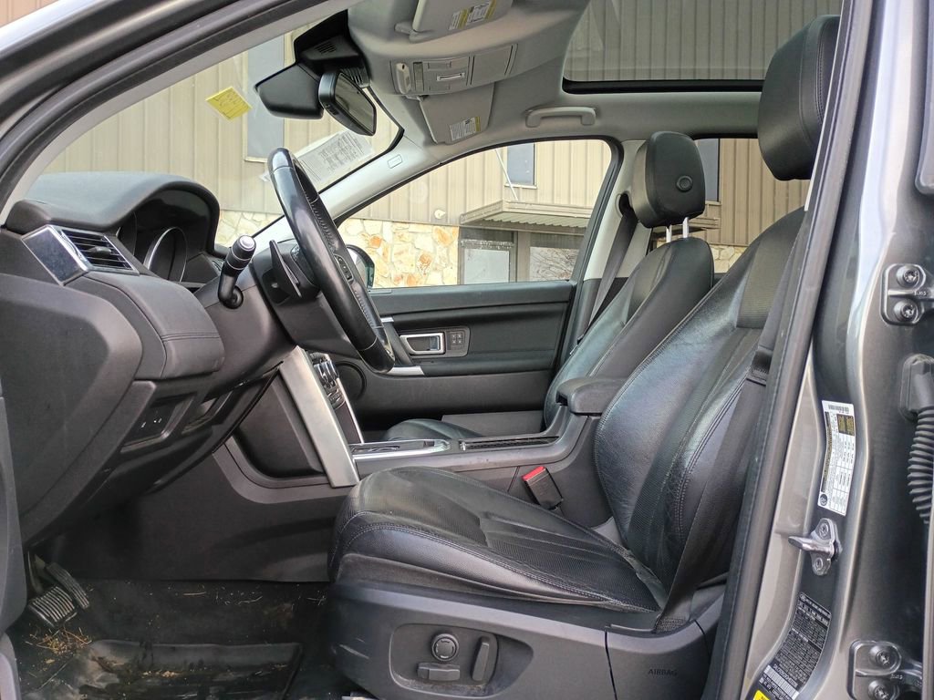 Used 2016 Land Rover Discovery Sport HSE image 16