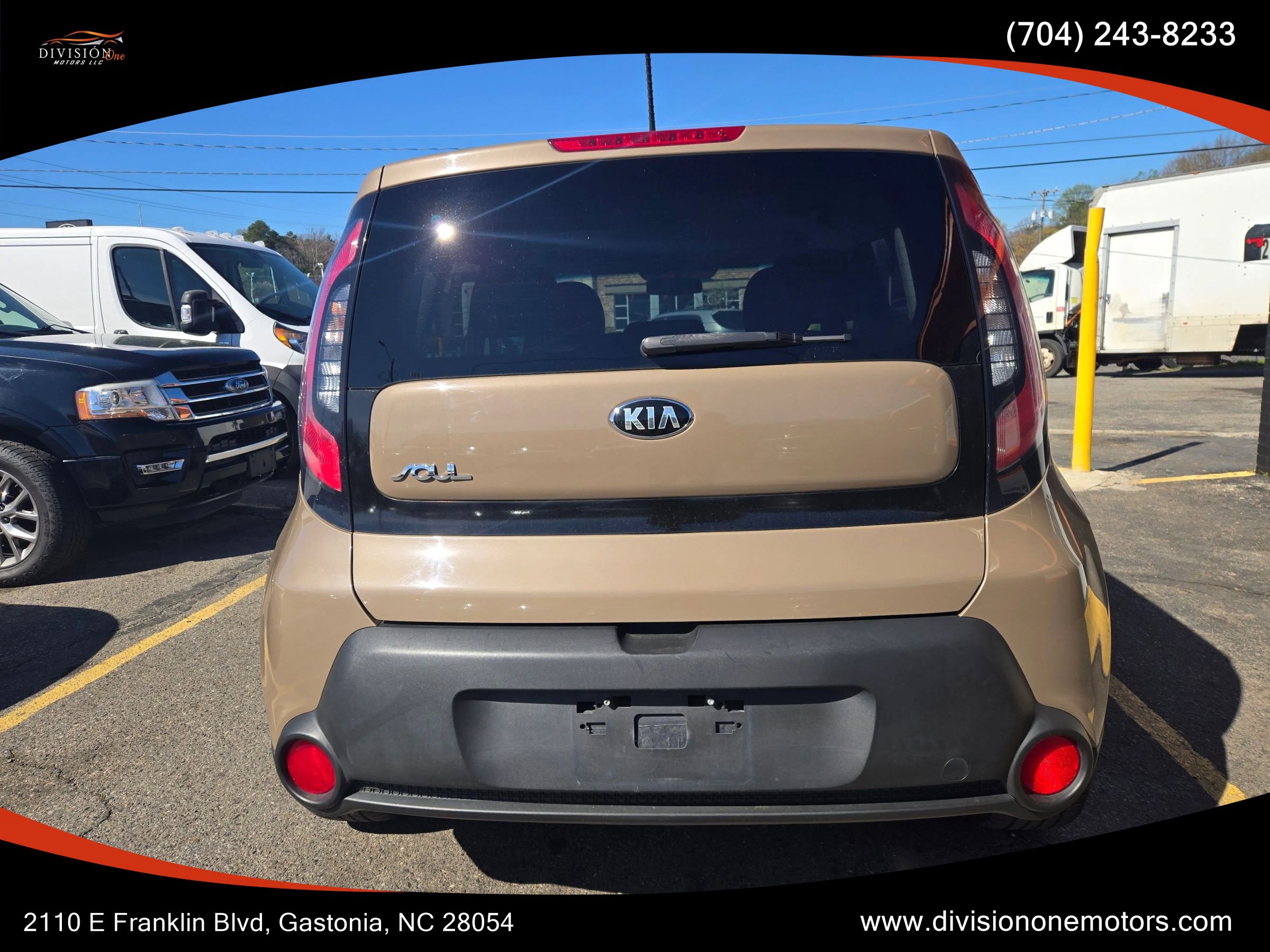 Used 2015 Kia Soul + image 5