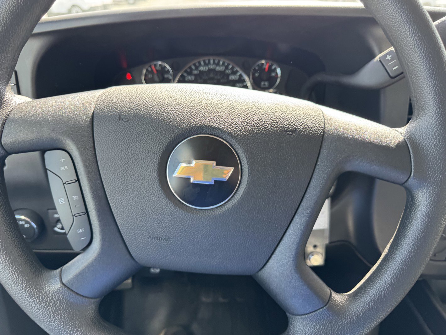 New 2025 Chevrolet Express 3500 w/ Power Convenience Package RWD image 19