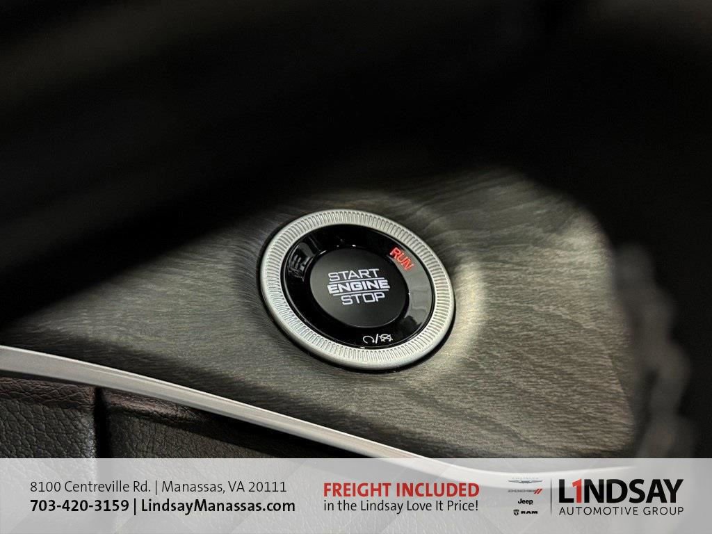 New 2025 Jeep Grand Cherokee Limited w/ Luxury Tech Group II image 24