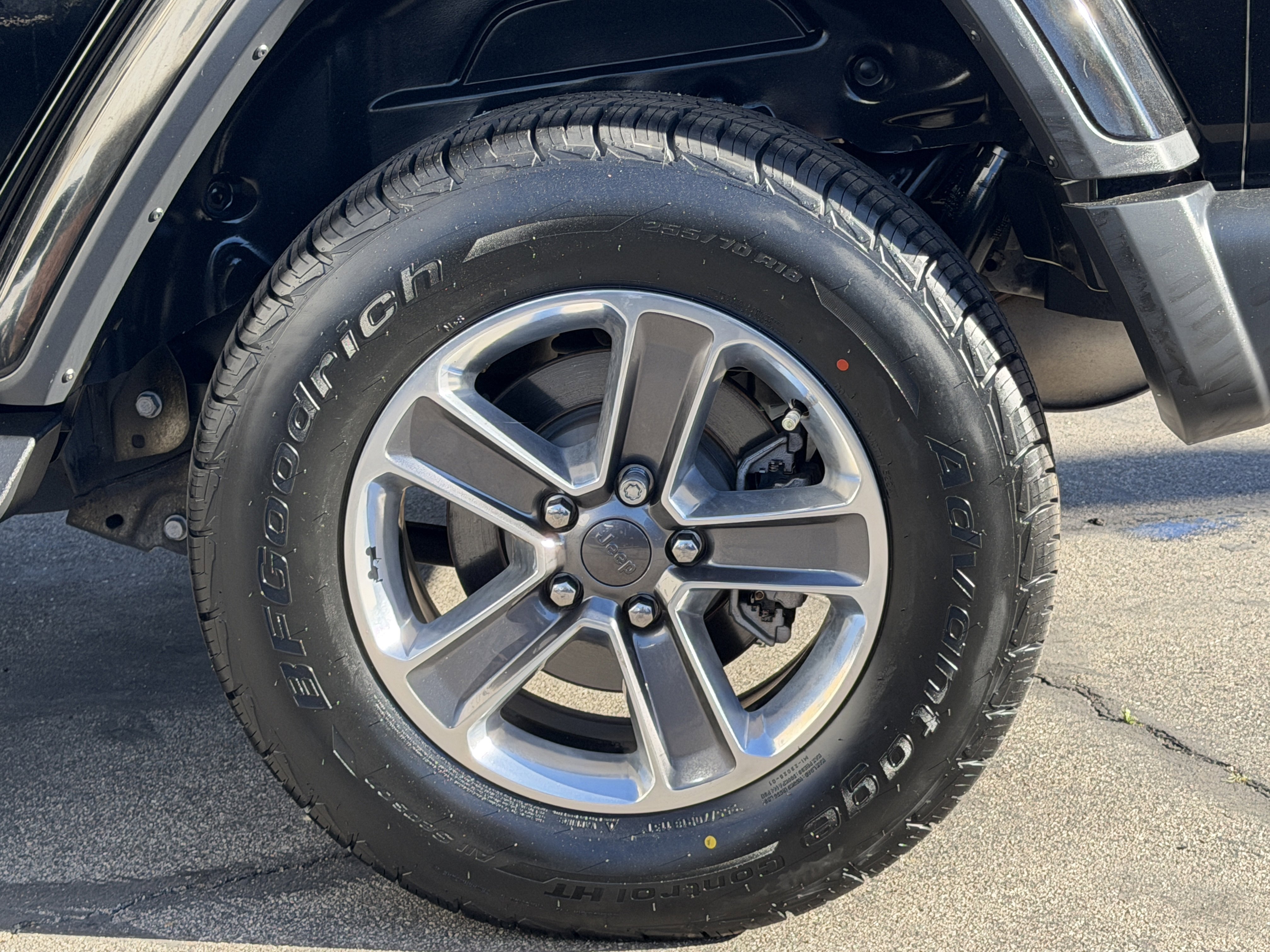 Certified 2020 Jeep Wrangler Unlimited Sahara image 14