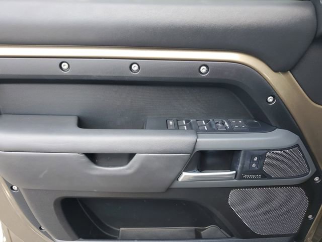 Used 2023 Land Rover Defender 110 X image 16