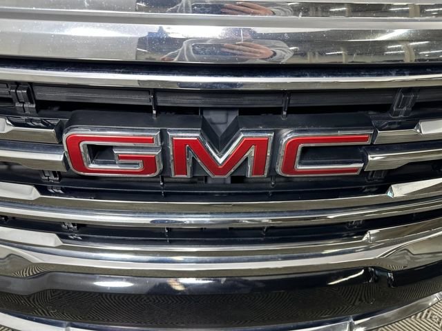 Used 2022 GMC Acadia SLT w/ Preferred Package image 9