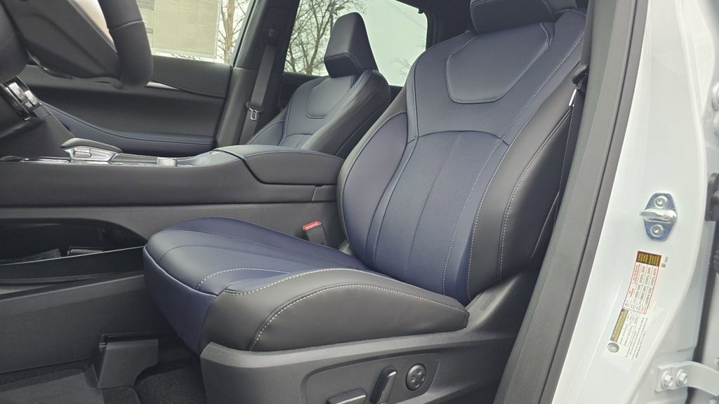 New 2026 INFINITI QX60 Sport image 25