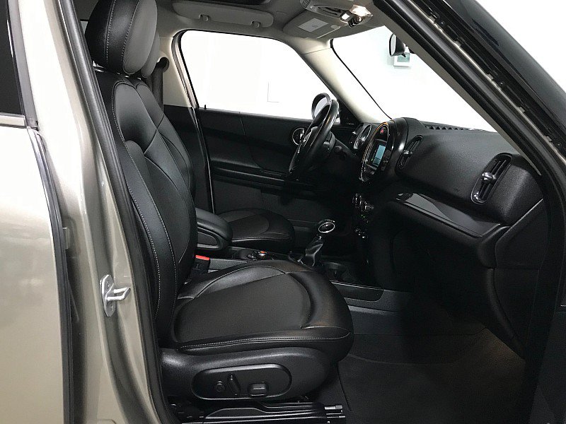 Used 2018 MINI Cooper Countryman FWD image 13