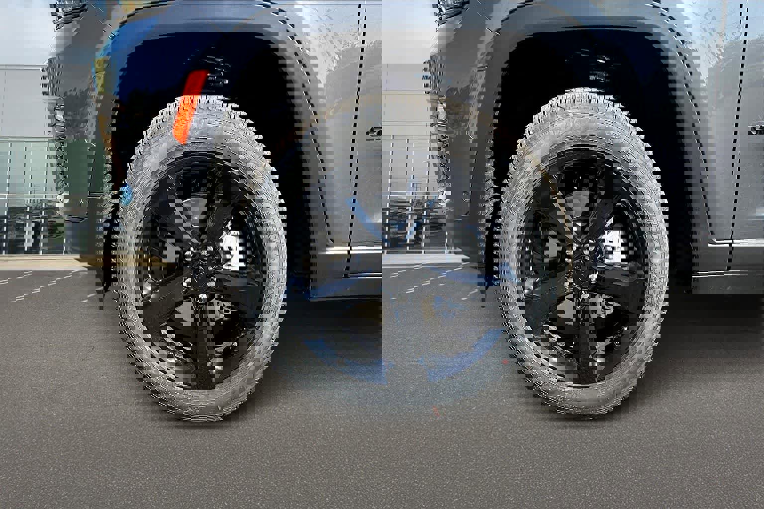 New 2025 Jeep Grand Cherokee Limited w/ Luxury Tech Group II image 8