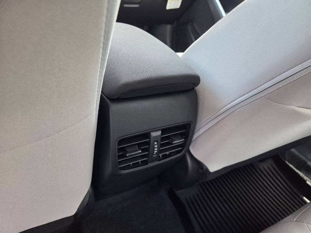 Used 2025 Toyota Corolla Cross L FWD image 6