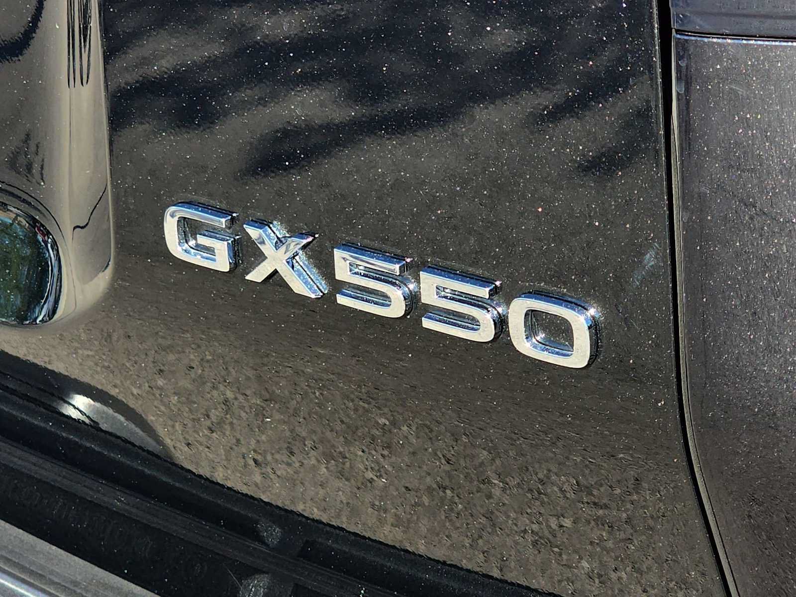 Used 2025 Lexus GX 550 w/ Accessory Package (2T) AWD/4WD image 23