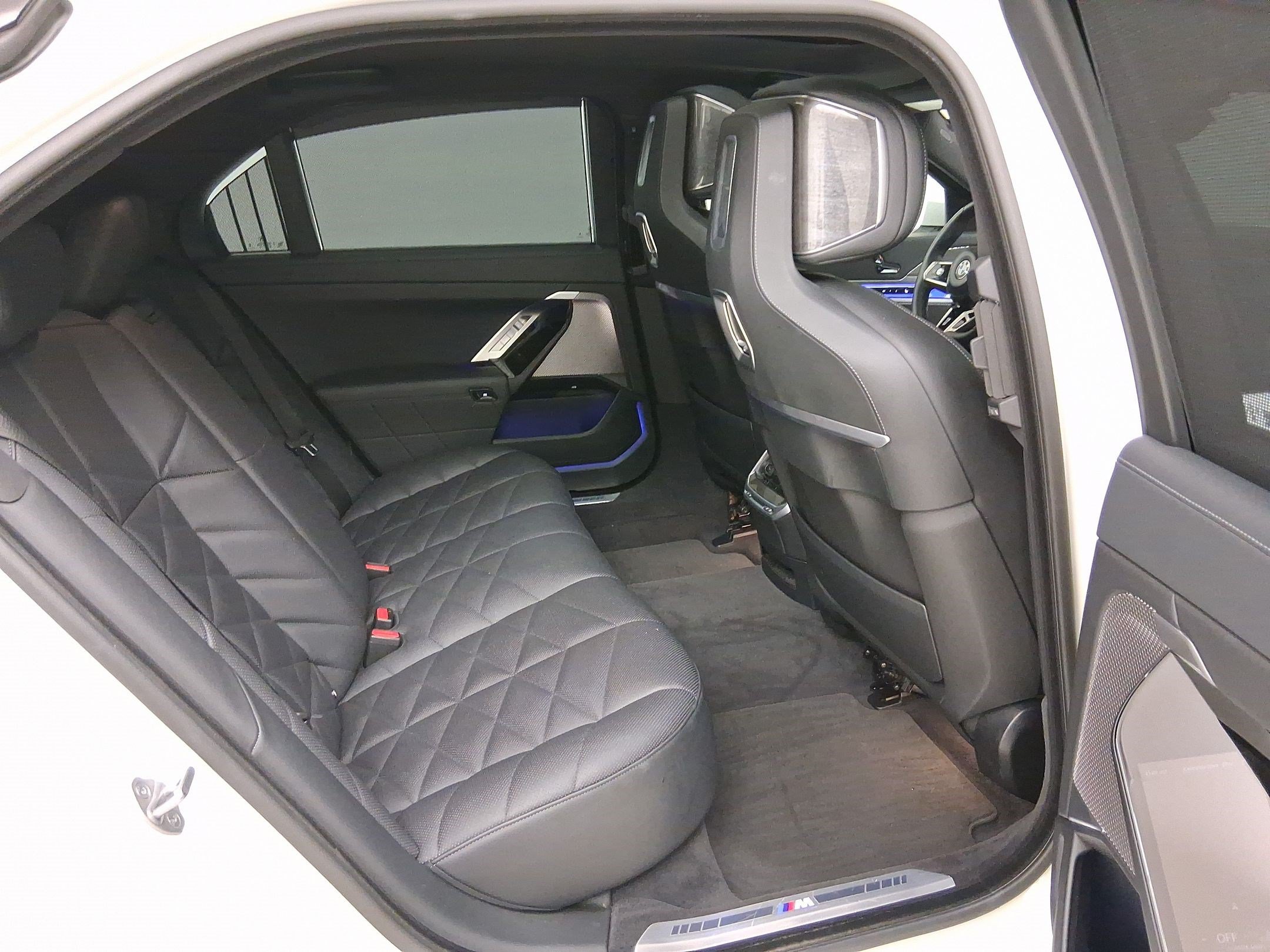 Used 2023 BMW 740i RWD image 30