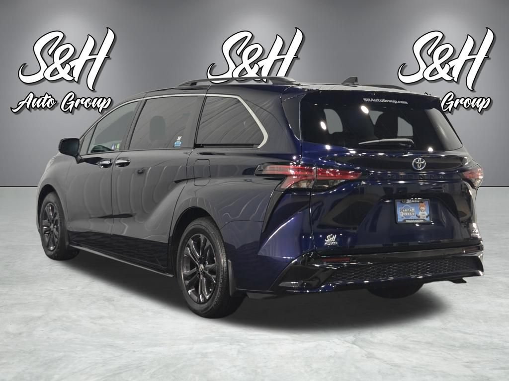 Used 2024 Toyota Sienna XSE w/ XSE Plus Package AWD/4WD image 19