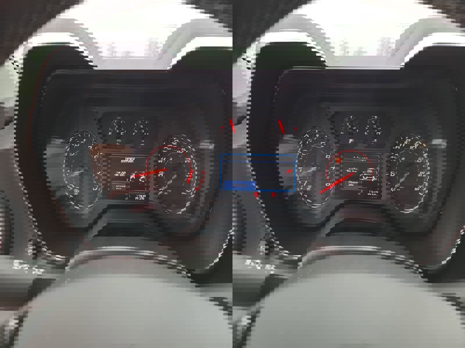 Used 2021 Chevrolet Camaro LT w/ Technology Package image 26