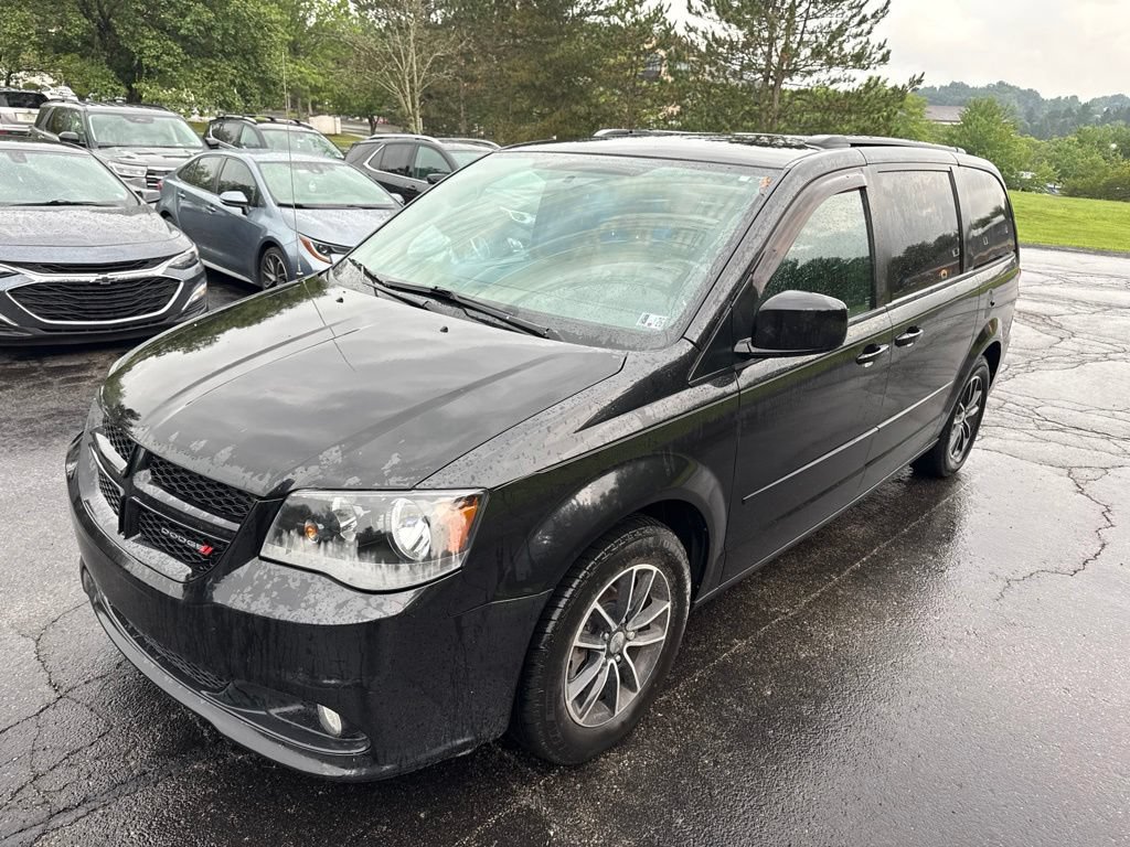 Used 2015 Dodge Grand Caravan R/T w/ Driver Convenience Group FWD image 3