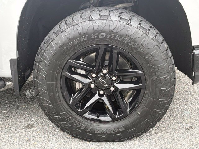 Used 2019 Chevrolet Silverado 1500 Custom Trail Boss w/ Custom Convenience Package AWD/4WD image 11