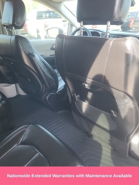 Used 2023 Chrysler Pacifica Touring-L FWD image 25