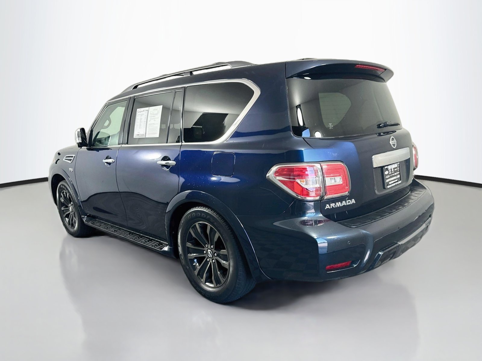 Used 2019 Nissan Armada Platinum w/ Captain's Chairs Package AWD/4WD image 5