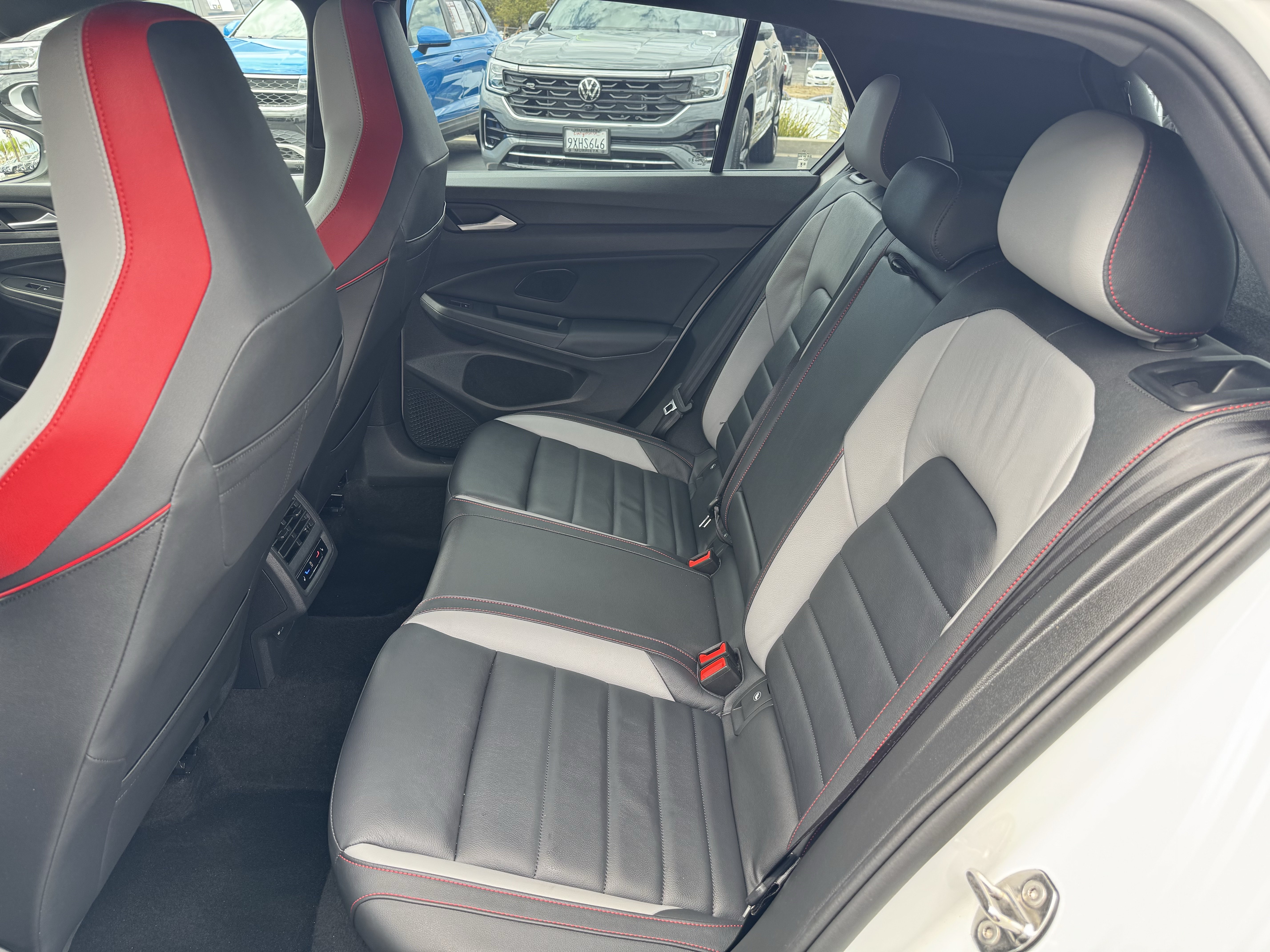 Used 2024 Volkswagen GTI Autobahn FWD image 32