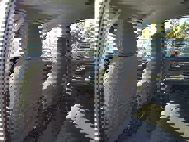 Used 2024 GMC Sierra 1500 SLE image 18