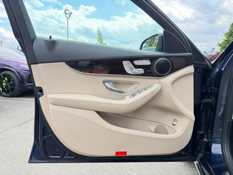 Used 2020 Mercedes-Benz C 300 4MATIC Sedan image 10