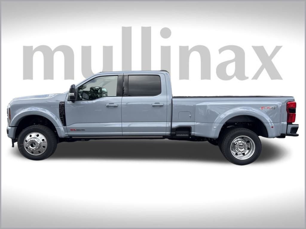 New 2026 Ford F450 Platinum w/ FX4 Off-Road Package image 9