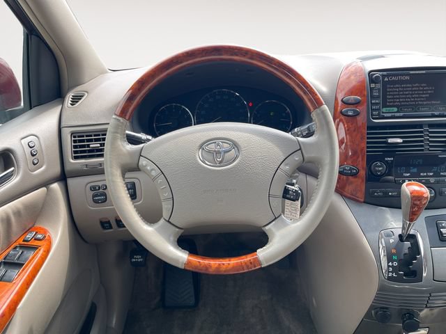 Used 2006 Toyota Sienna FWD image 12