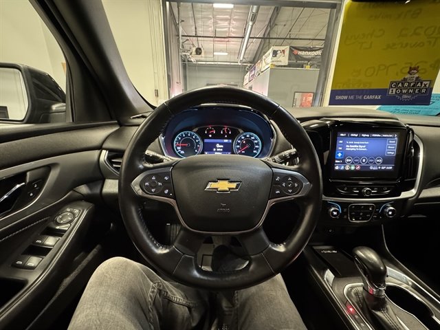 Used 2022 Chevrolet Traverse LT image 19