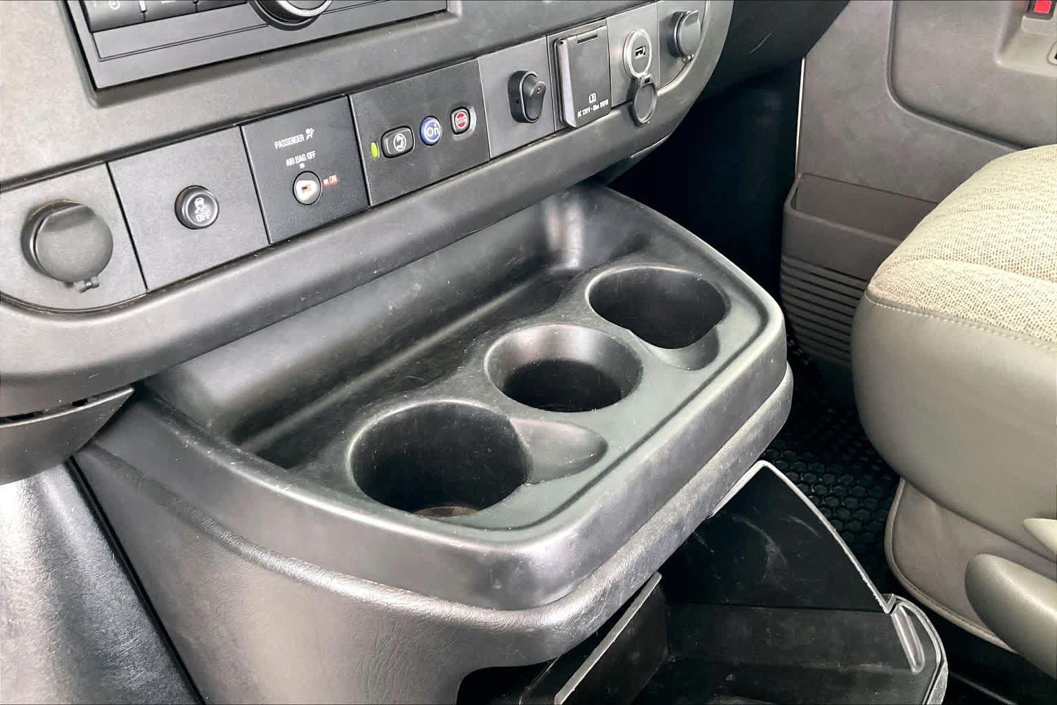 Used 2019 Chevrolet Express 3500 w/ Power Convenience Package RWD image 13