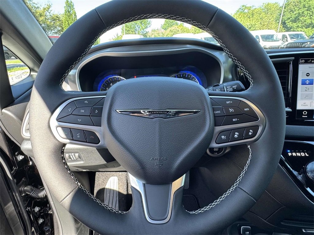 New 2026 Chrysler Voyager LX image 17