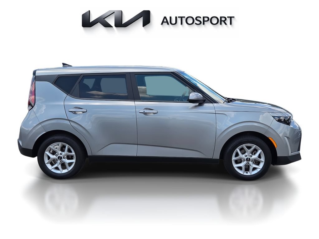Certified 2023 Kia Soul S FWD image 7