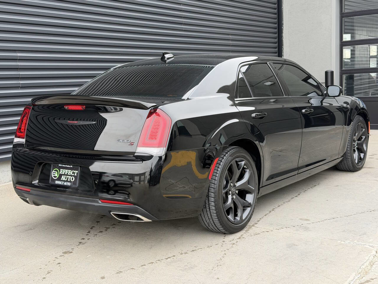 Used 2022 Chrysler 300 S w/ Comfort Group image 11