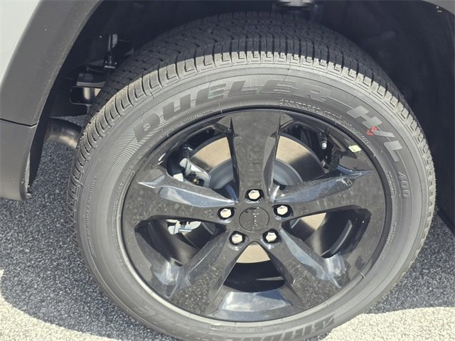 New 2025 Jeep Grand Cherokee L Altitude image 10