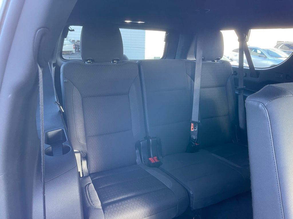 Used 2025 Chevrolet Suburban LS image 28