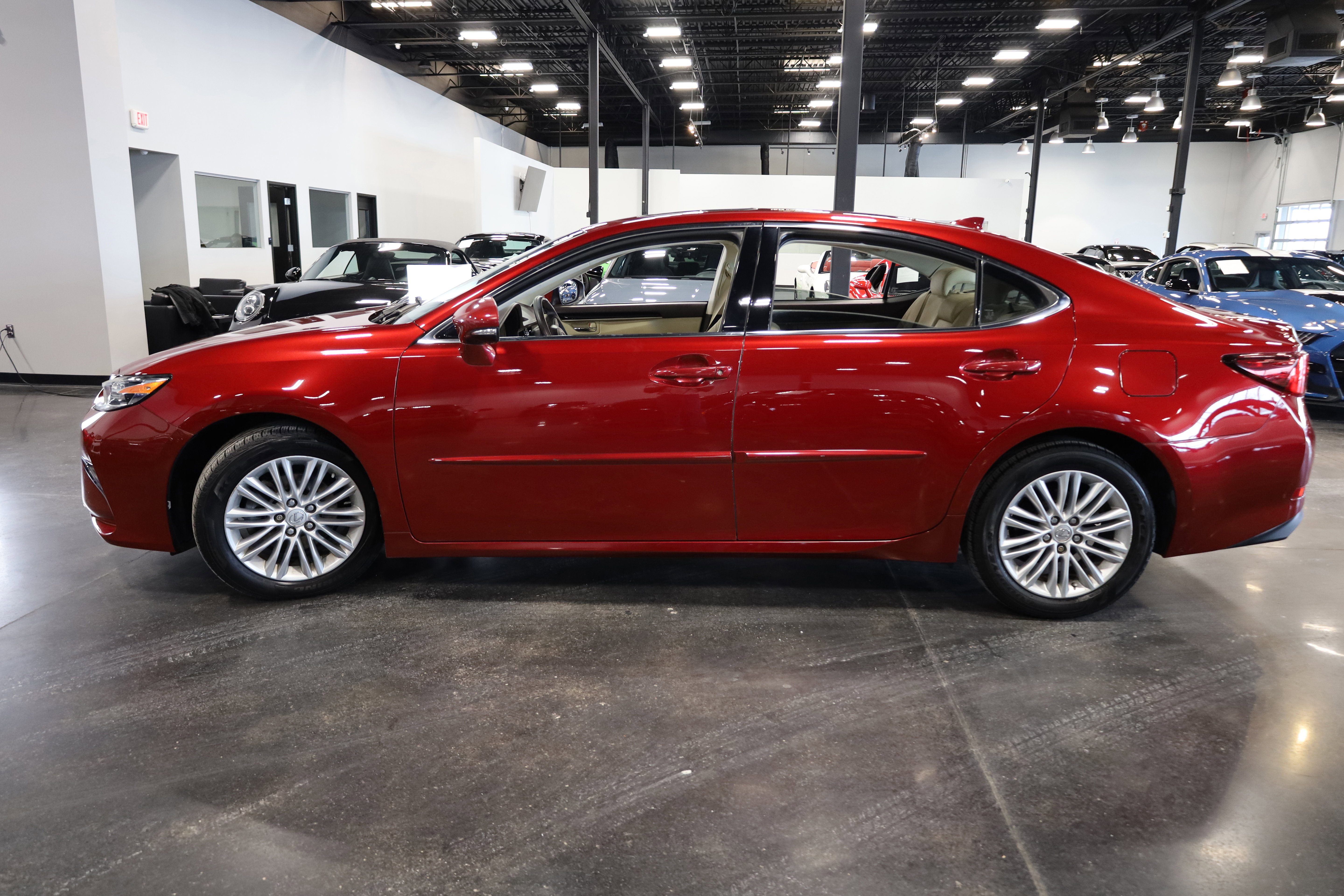 Used 2016 Lexus ES 350 image 9