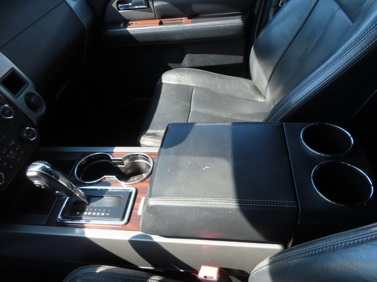 Used 2016 Ford Expedition Platinum image 35