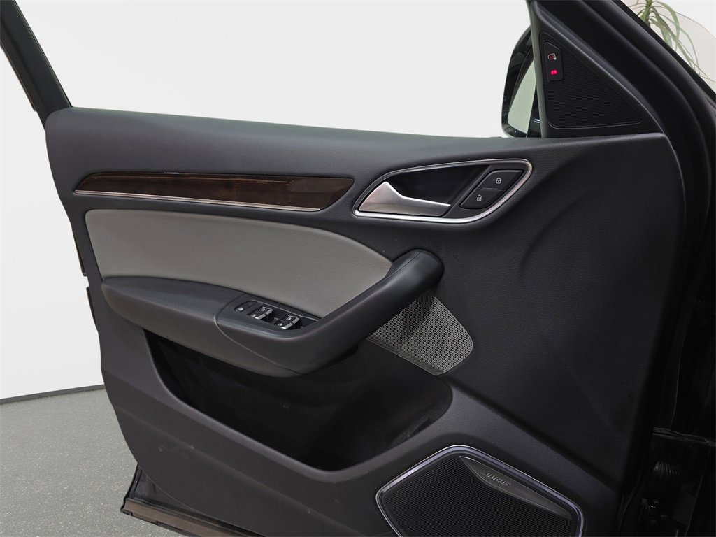 Used 2018 Audi Q3 2.0T Premium Plus w/ Premium Plus Package image 26