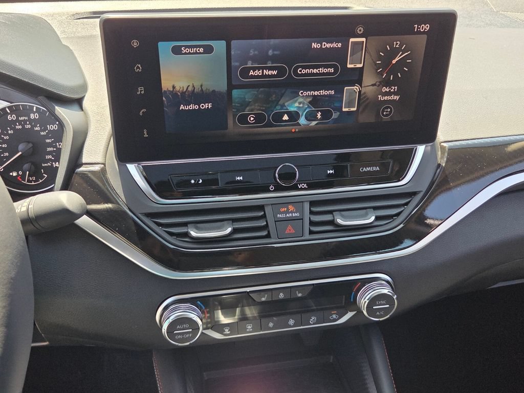 New 2026 Nissan Altima 2.5 SR w/ SR Premium Package FWD image 17