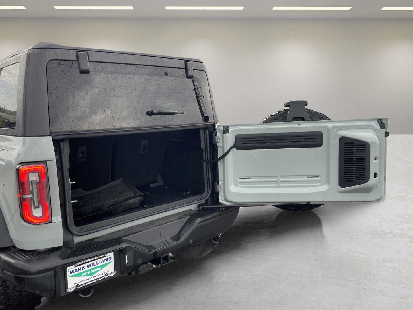 Used 2024 Ford Bronco Badlands AWD/4WD image 28