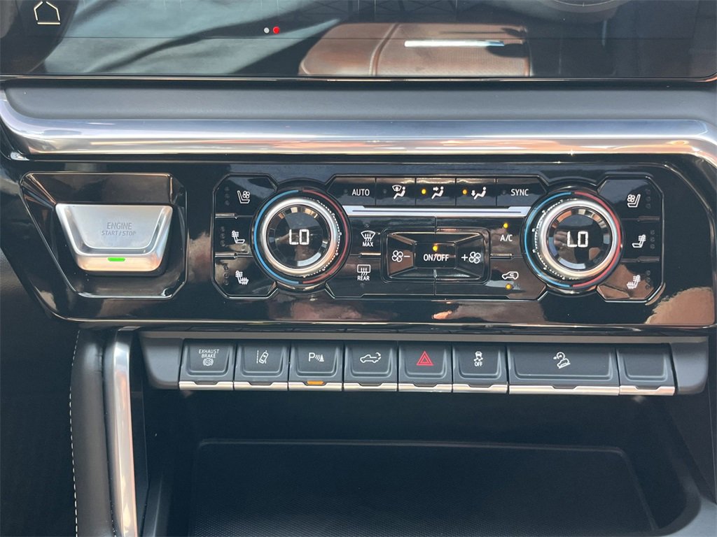 Used 2024 GMC Sierra 3500 Denali Ultimate image 36