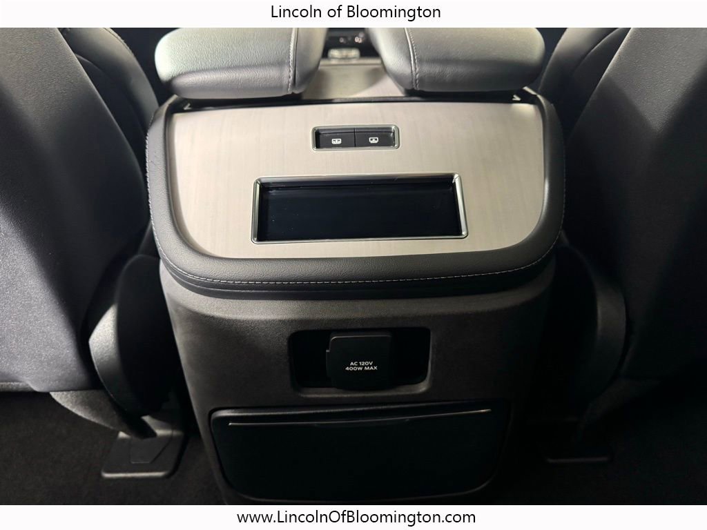 Used 2025 Lincoln Navigator L Reserve image 53