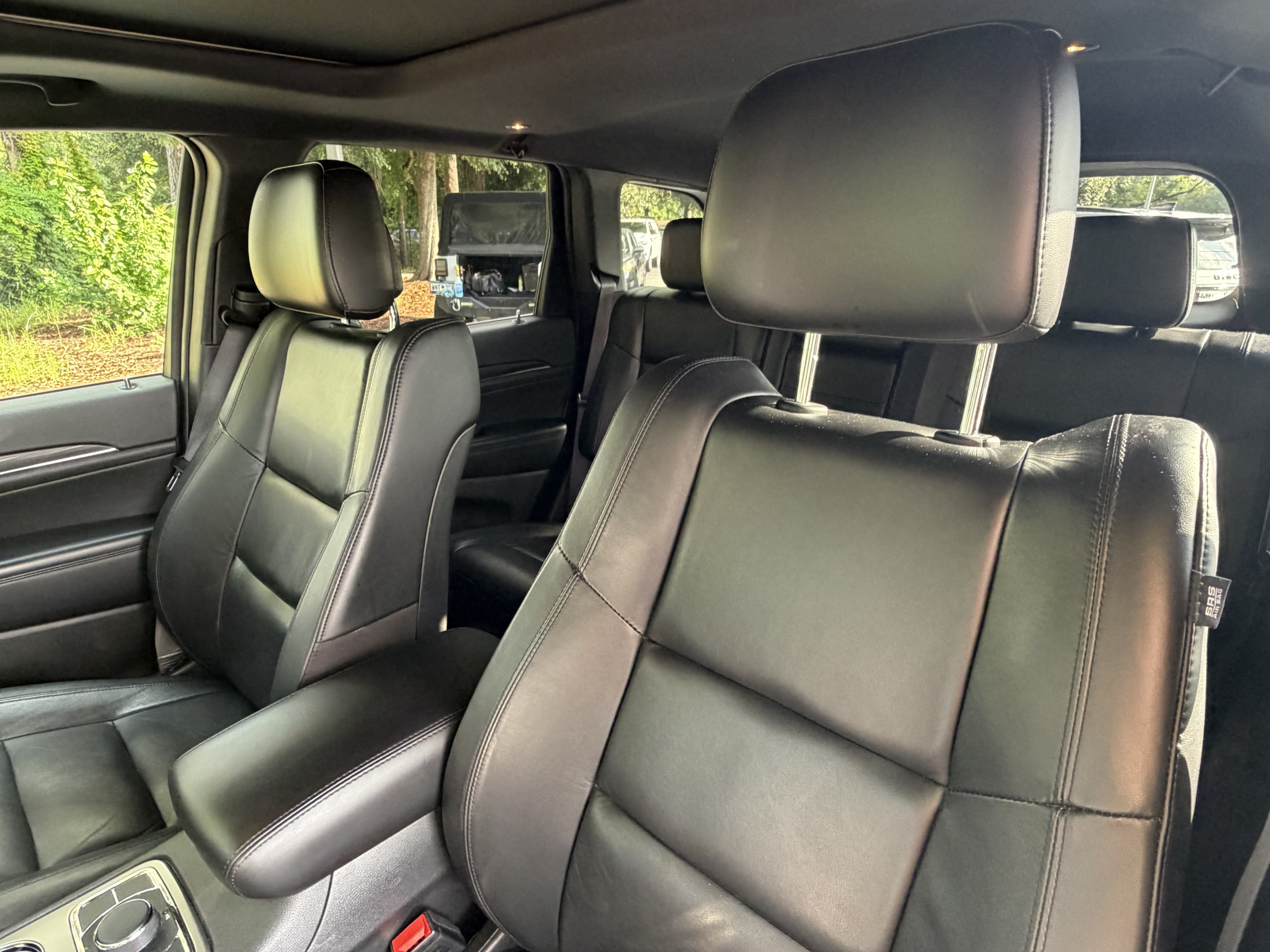 Used 2021 Jeep Grand Cherokee Limited w/ Premium Lighting Group AWD/4WD image 18