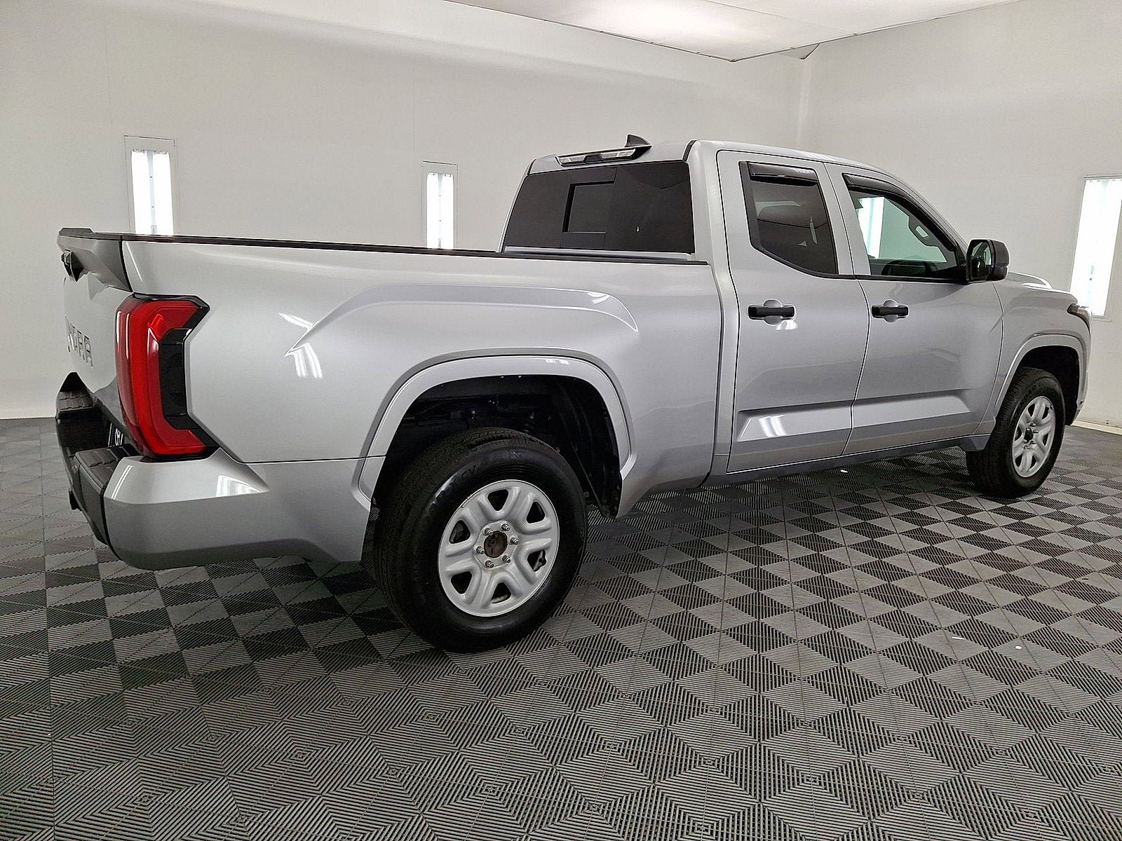 Used 2025 Toyota Tundra SR w/ SR Tow Package AWD/4WD image 17