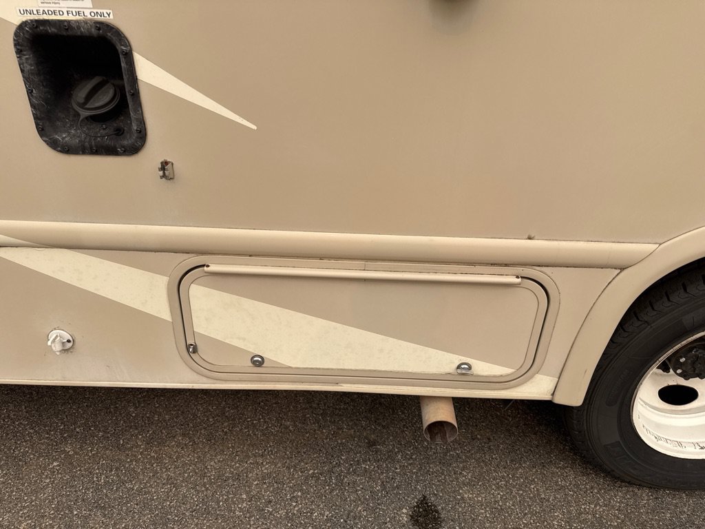 Used 2016 Ford E-450 and Econoline 450 Super Duty w/ Motorhome Prep Package RWD image 35