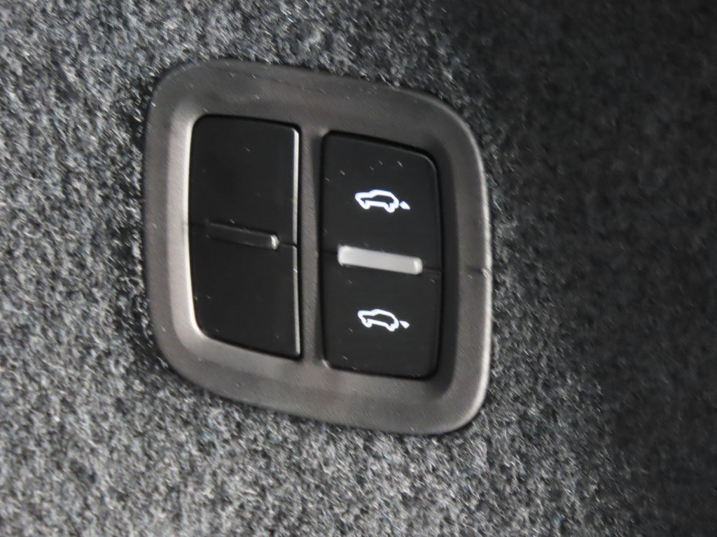 Certified 2026 Porsche Cayenne GTS AWD/4WD image 48