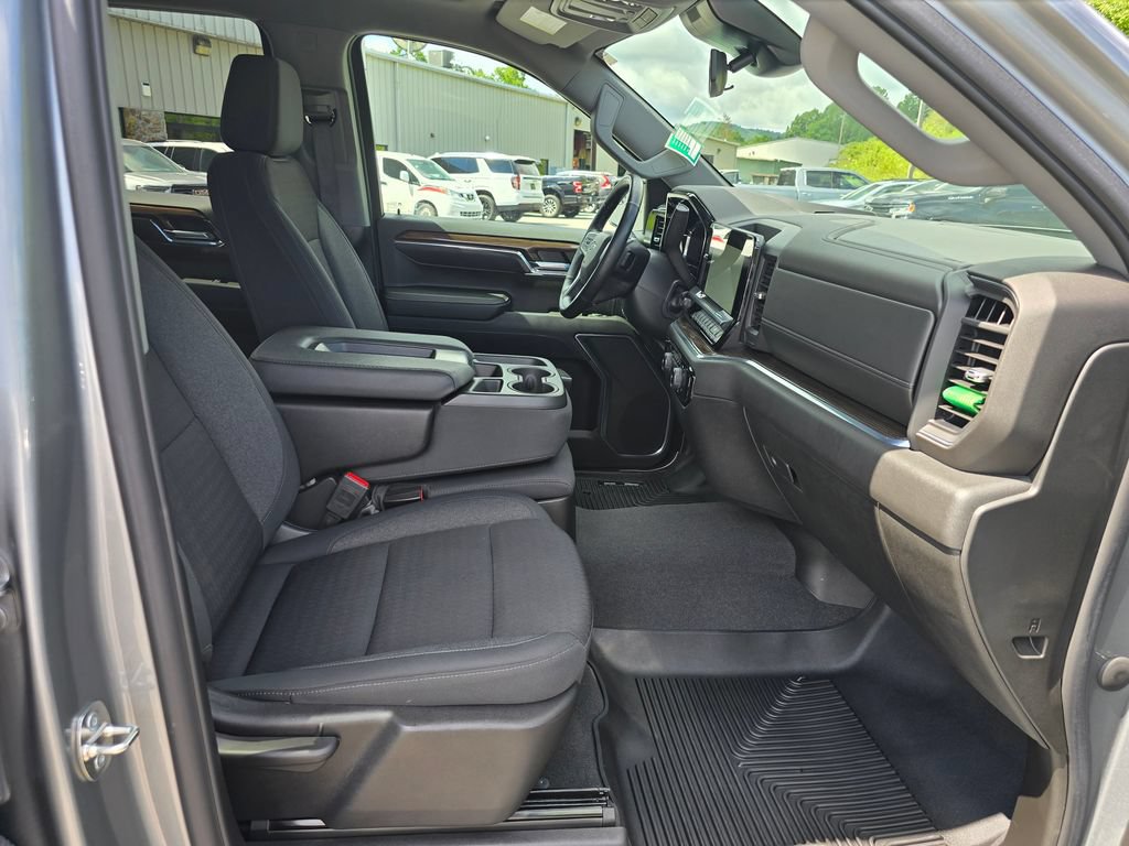 Certified 2024 Chevrolet Silverado 1500 RST AWD/4WD image 30